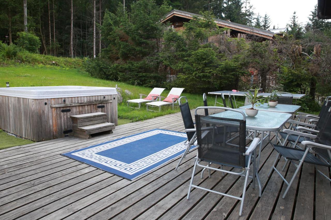 Chamonix Large Chalet, Sleeps 12, 200M2, 5 Bedroom, 4 Bathroom, Garden, Jacuzzi, Sauna Exteriér fotografie