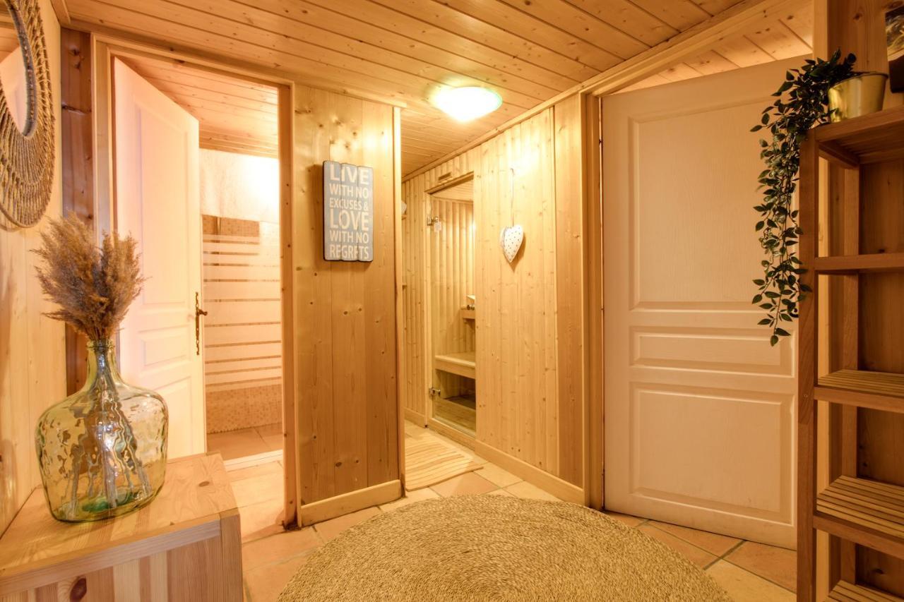 Chamonix Large Chalet, Sleeps 12, 200M2, 5 Bedroom, 4 Bathroom, Garden, Jacuzzi, Sauna Exteriér fotografie